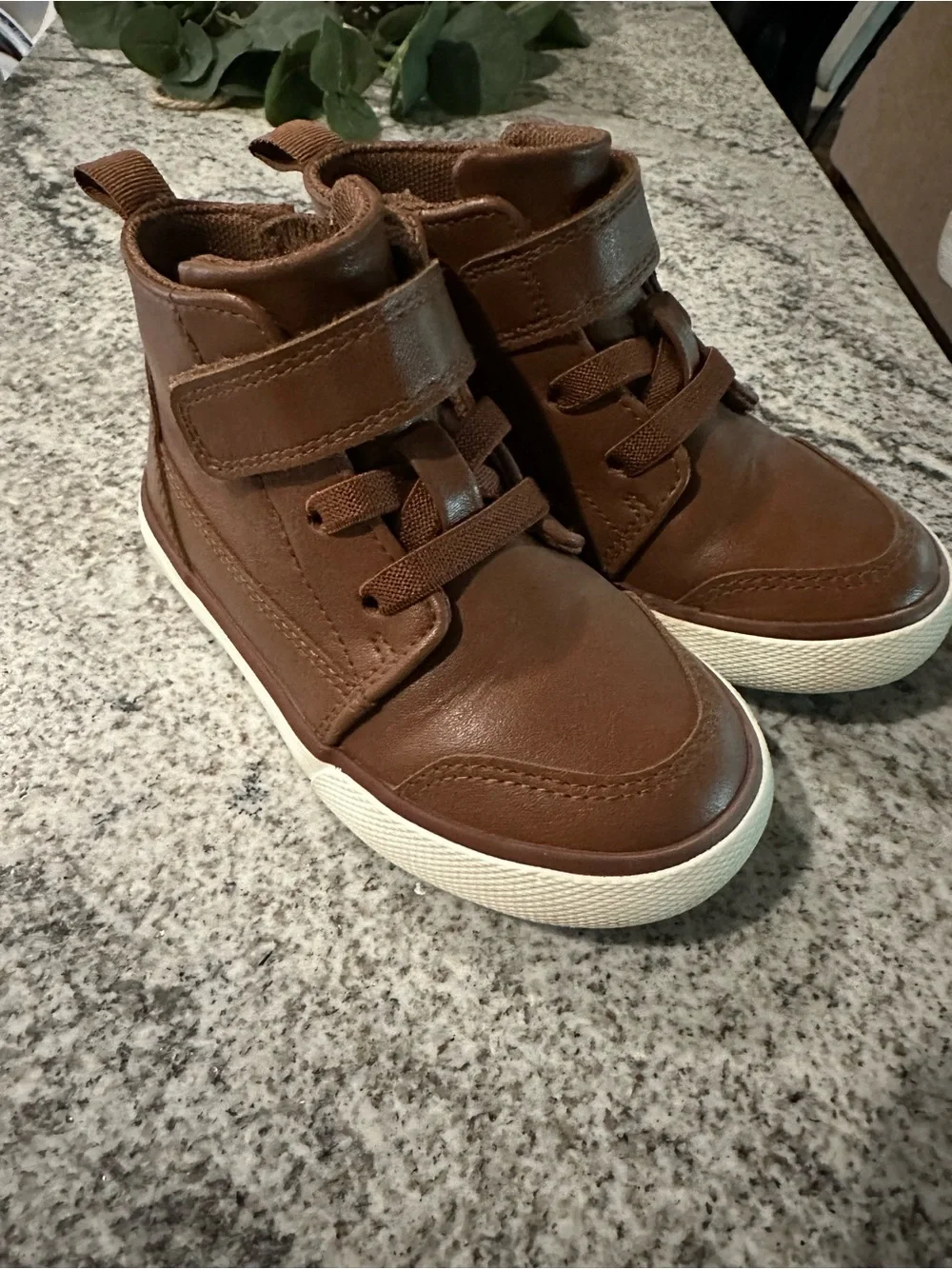 Wonder Nation Brown High-Top Sneakers/ Boots, Size 7
